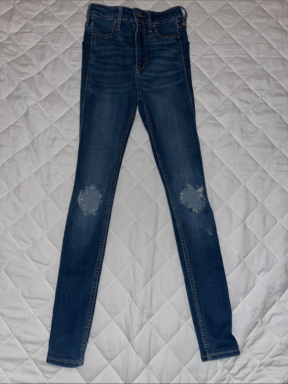 Hollister, Ultra High Rise Jean Leggings, 24 W 28 L size 0R